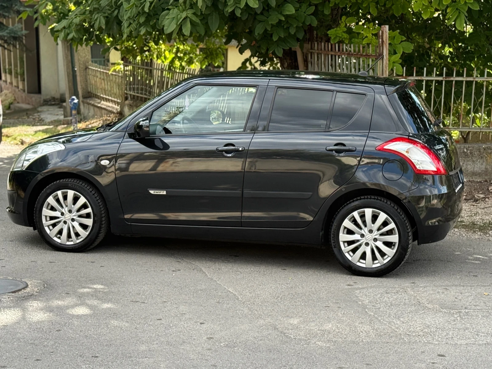 Suzuki Swift 1.2 I УНИКАТ 82 Хил.км., снимка 7 - Автомобили и джипове - 56110571