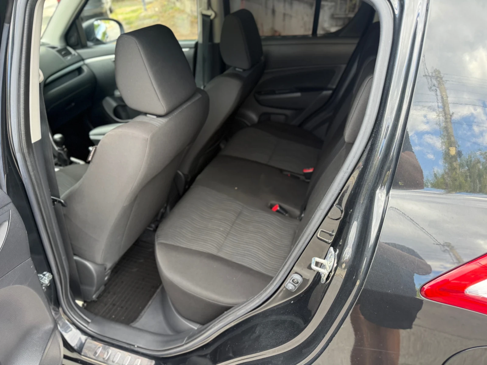 Suzuki Swift 1.2 I УНИКАТ 82 Хил.км., снимка 11 - Автомобили и джипове - 56110571