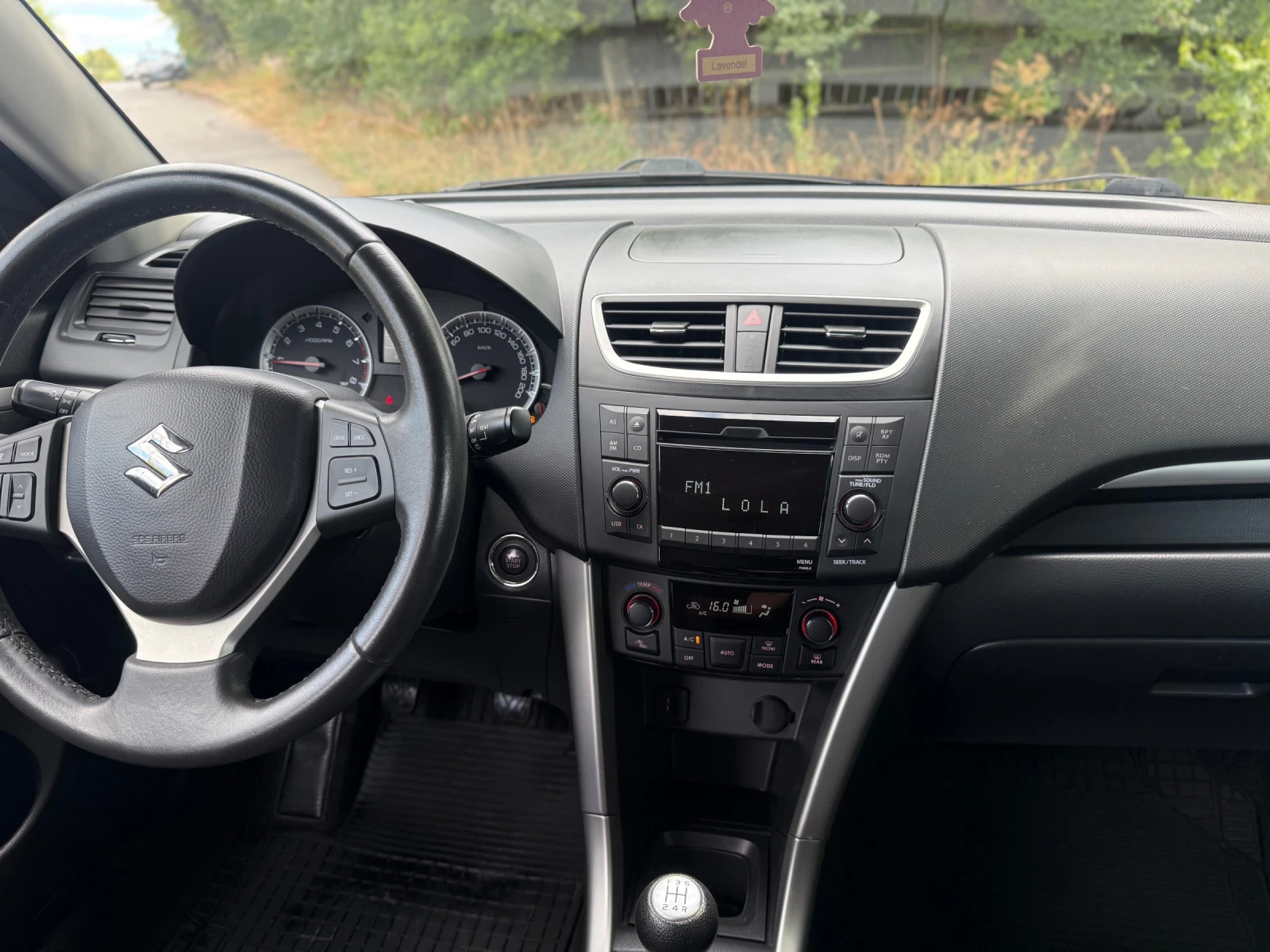 Suzuki Swift 1.2 I УНИКАТ 82 Хил.км., снимка 13 - Автомобили и джипове - 56110571