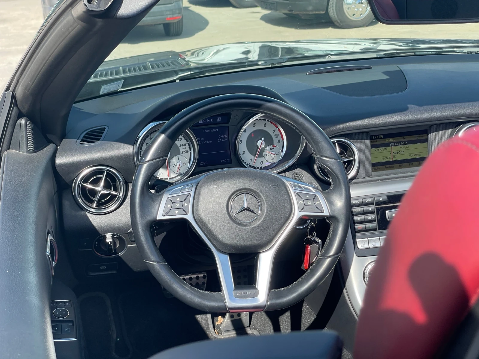 Mercedes-Benz SLK, снимка 7 - Автомобили и джипове - 56410159