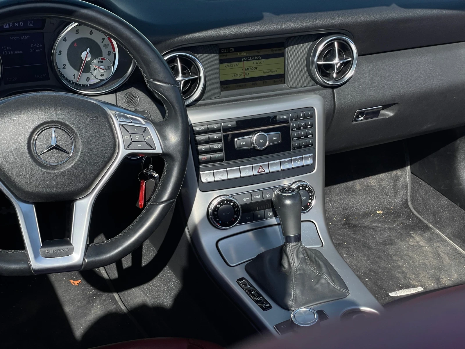 Mercedes-Benz SLK, снимка 8 - Автомобили и джипове - 56410159