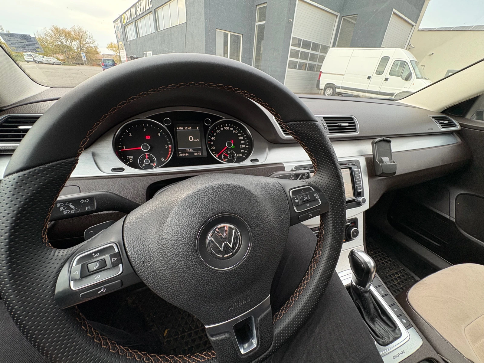 VW Passat, снимка 12 - Автомобили и джипове - 56451719