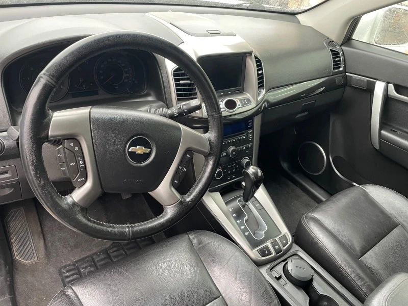 Chevrolet Captiva 2.2 184ks.4x4, снимка 5 - Автомобили и джипове - 38861535