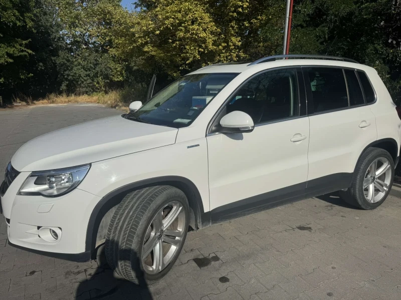 VW Tiguan R line  панорама кожа, снимка 2 - Автомобили и джипове - 52409496