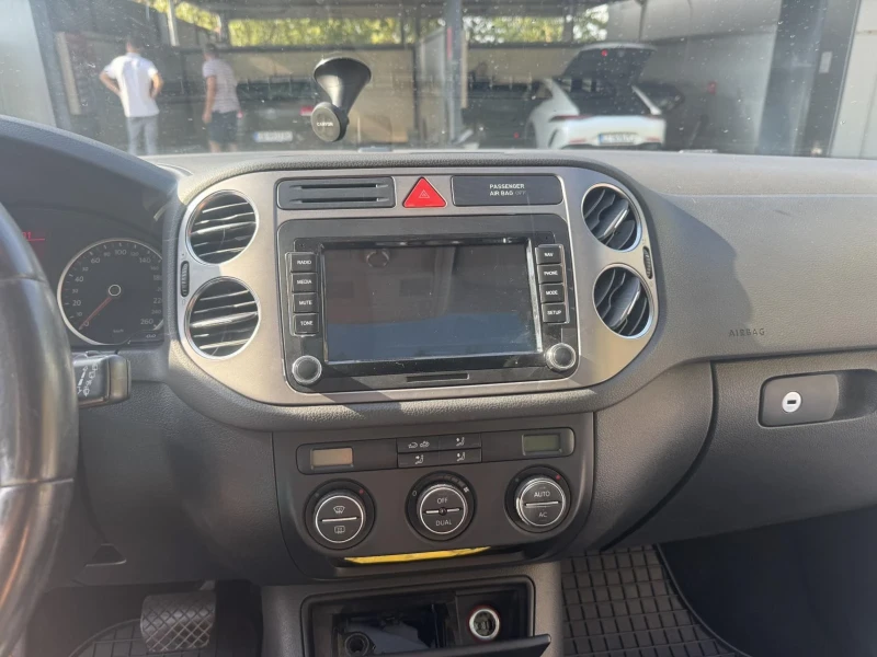 VW Tiguan R line  панорама кожа, снимка 4 - Автомобили и джипове - 52409496