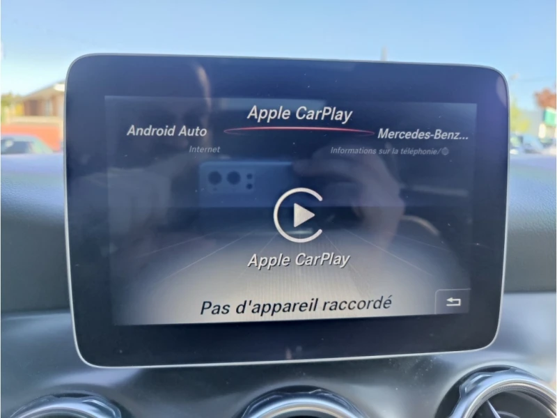 Mercedes-Benz GLA * 250 4matic * SYS DE SON HK* CARPLAY* PANO* * CAR, снимка 12 - Автомобили и джипове - 52726083