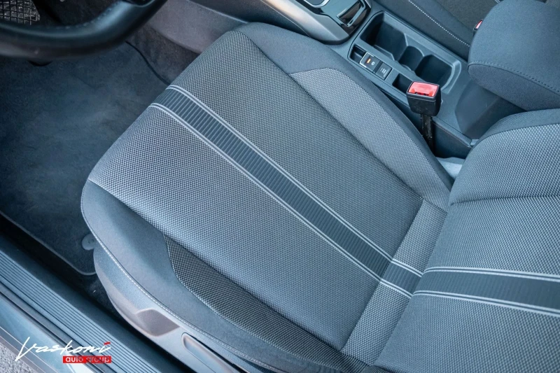 VW T-Roc 2.0 TDI, снимка 12 - Автомобили и джипове - 52835951