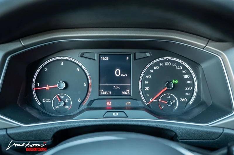 VW T-Roc 2.0 TDI, снимка 7 - Автомобили и джипове - 52835951