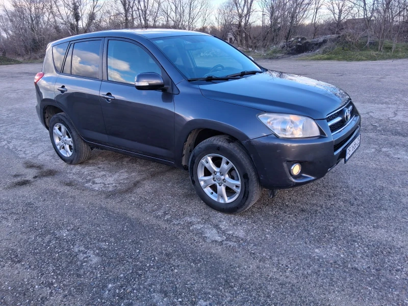 Toyota Rav4 2.2, снимка 14 - Автомобили и джипове - 53401798