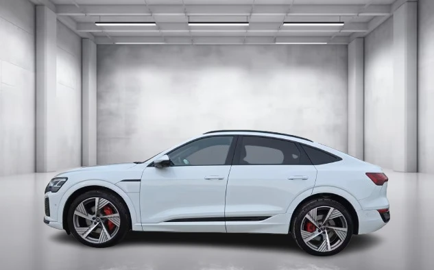 Audi Q8 e-Tron Sportback 55 = Black Optic Plus = Гаранция - изображение 4