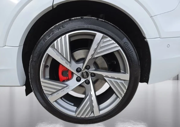 Audi Q8 e-Tron Sportback 55 = Black Optic Plus = Гаранция - изображение 5