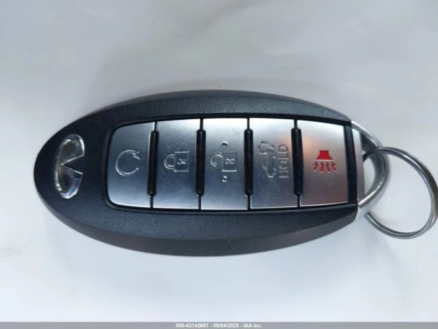 Infiniti QX80  - изображение 10