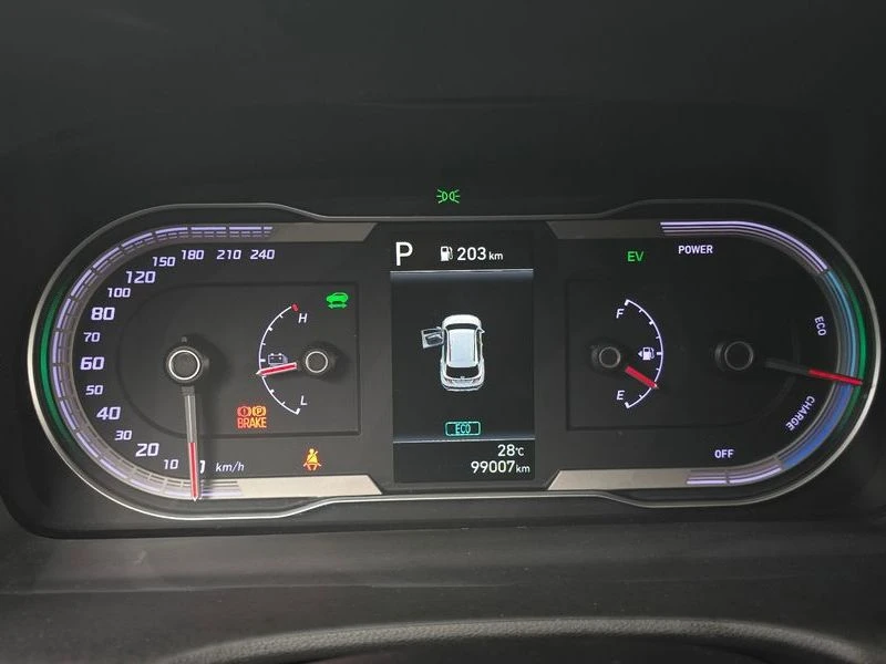 Hyundai Tucson Modern 2WD| 230к.с.| ВКЛ.ТЕХНОТЕСТ, снимка 8 - Автомобили и джипове - 55099191