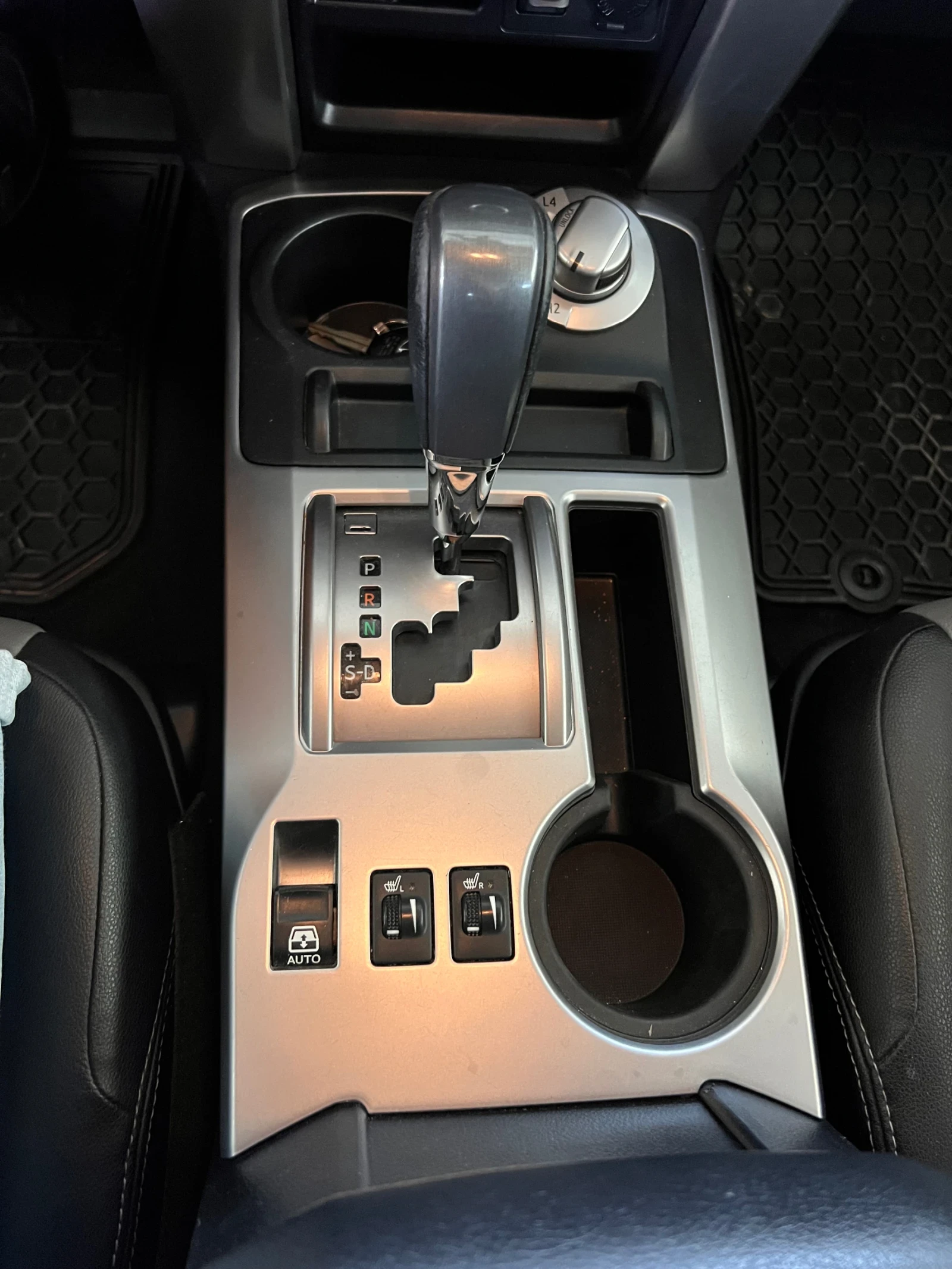 Toyota 4runner  SR5 Реални КМ. FULL | Mobile.bg — изображение 13