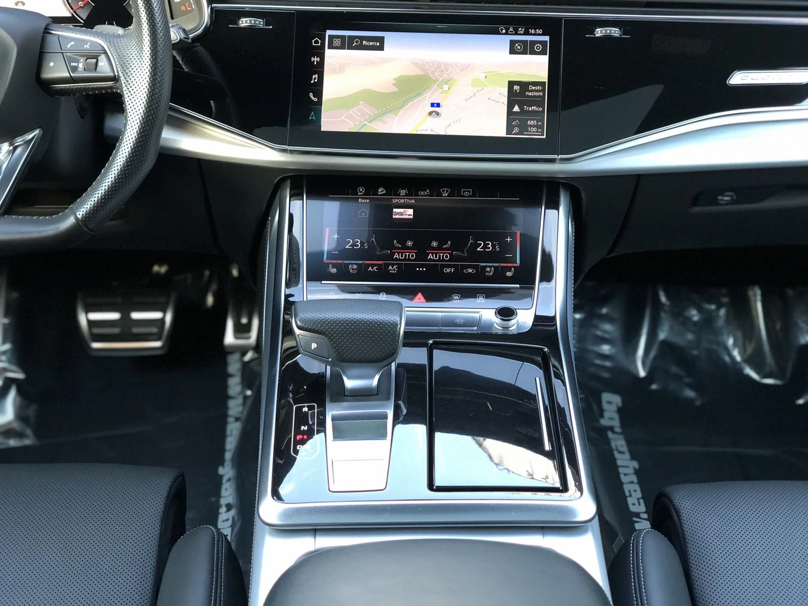 Audi Q8 S Line/PANO/CAMERA/B&O/, снимка 8 - Автомобили и джипове - 53783158