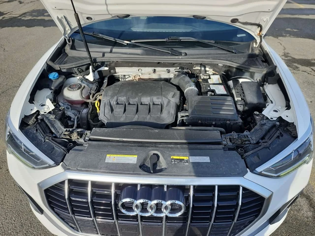 Audi Q3 PROGRESSIV /CARFAX /Подгрев/Панорама/Кожа, снимка 17 - Автомобили и джипове - 53818204