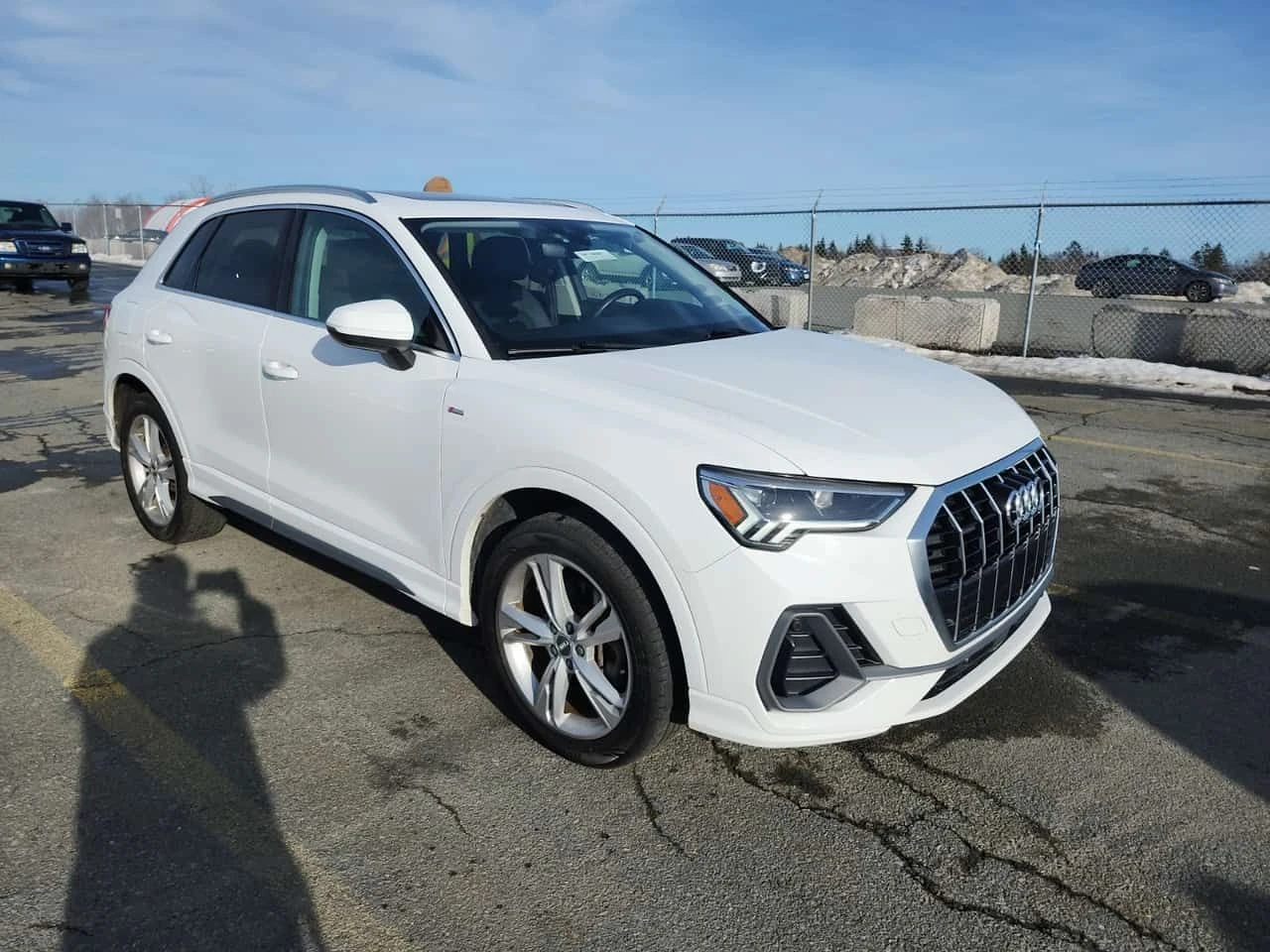 Audi Q3 PROGRESSIV /CARFAX /Подгрев/Панорама/Кожа, снимка 2 - Автомобили и джипове - 53818204