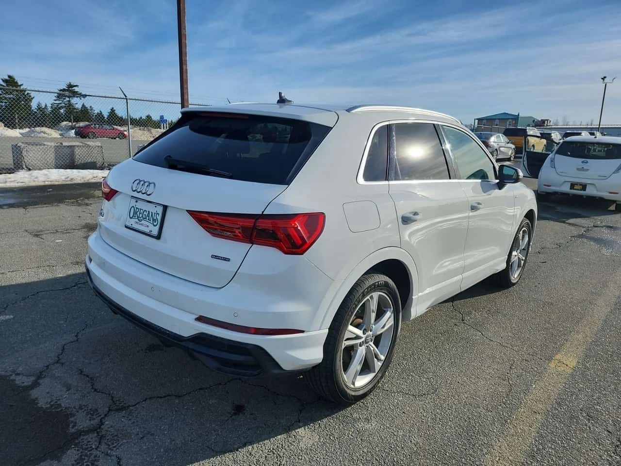 Audi Q3 PROGRESSIV /CARFAX /Подгрев/Панорама/Кожа, снимка 3 - Автомобили и джипове - 53818204