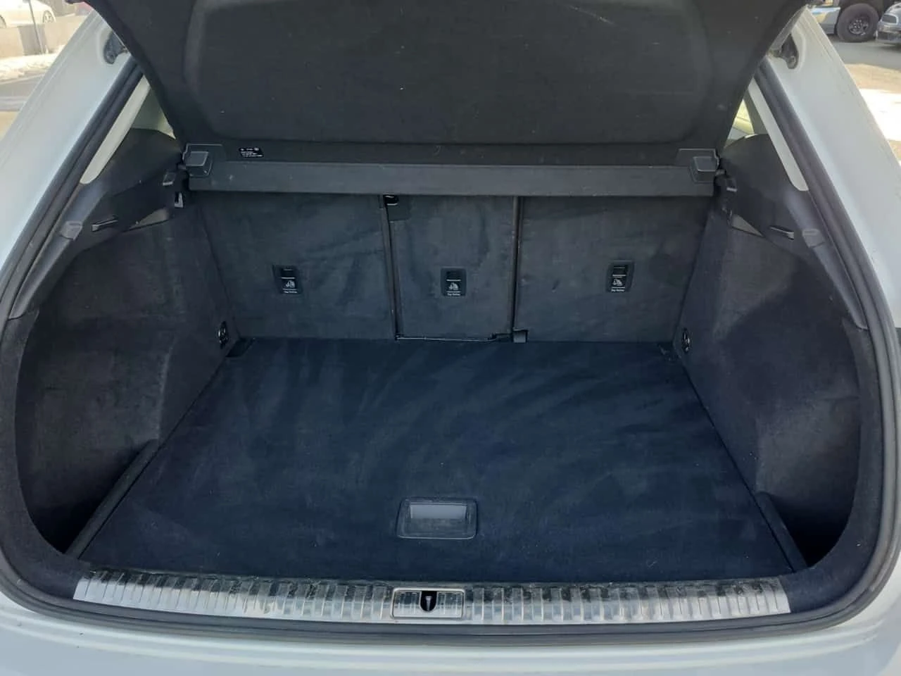 Audi Q3 PROGRESSIV /CARFAX /Подгрев/Панорама/Кожа, снимка 13 - Автомобили и джипове - 53818204