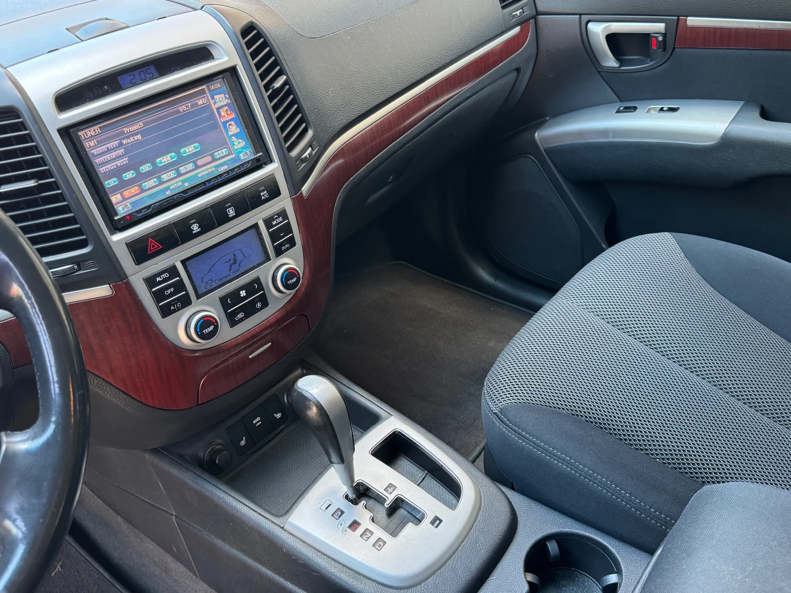 Hyundai Santa fe, снимка 8 - Автомобили и джипове - 55039194