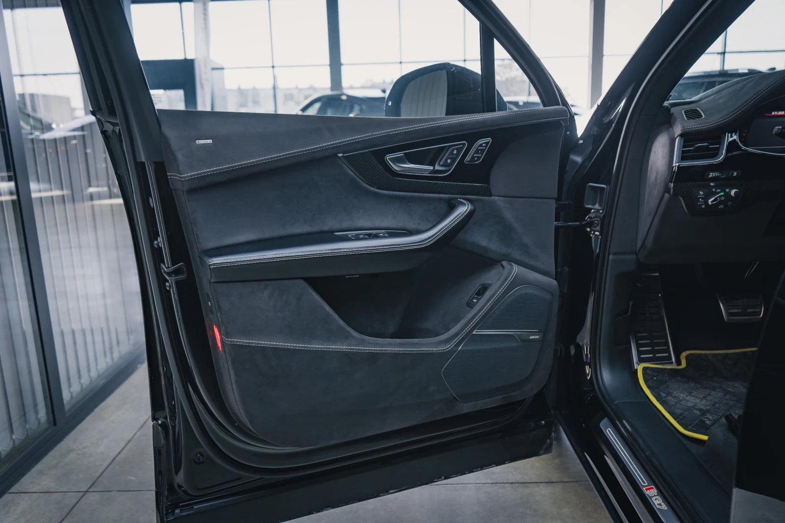 Audi SQ7 ABT EDITION * BOSE* LED �����* HEAD UP* TV* ������ | Mobile.bg � ����������� 9