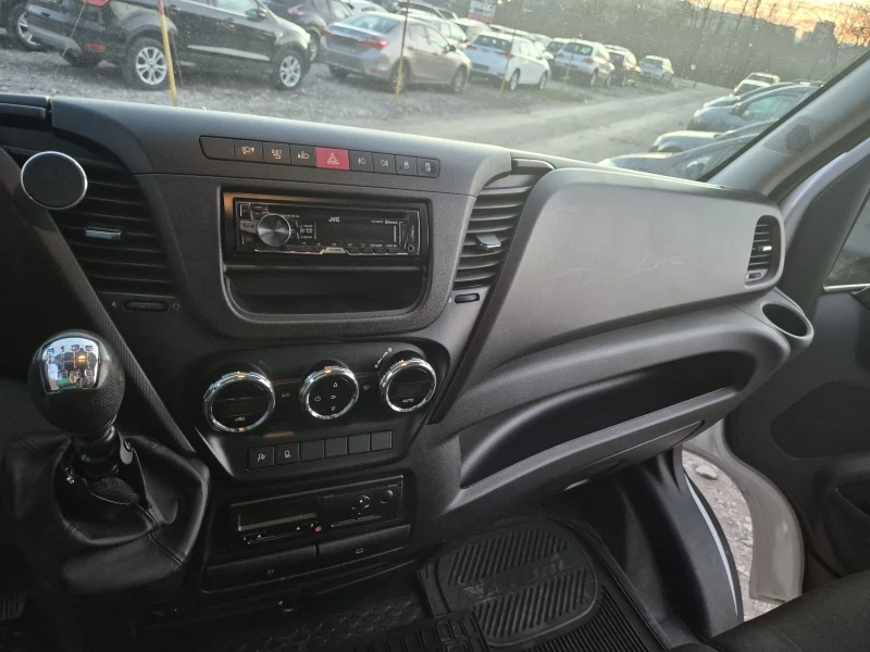 Iveco Daily 35c15, снимка 11 - Бусове и автобуси - 52401809