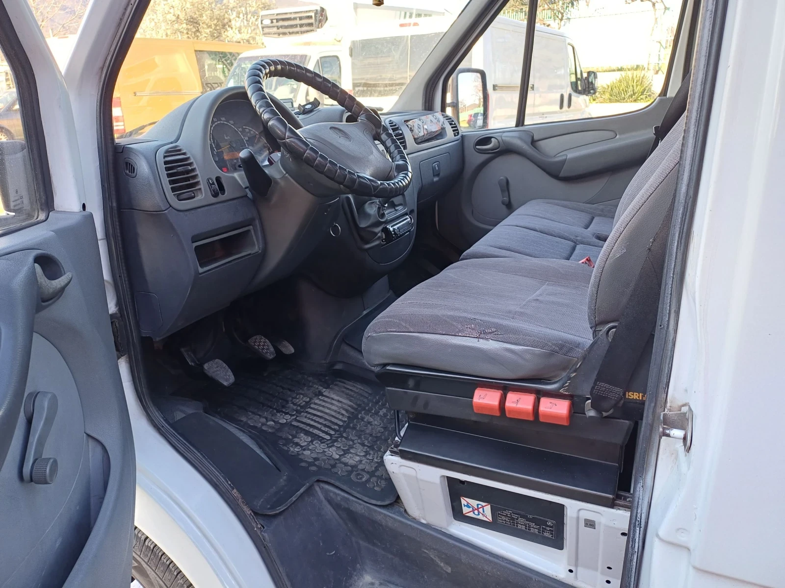 Mercedes-Benz Sprinter 313 Тристранен Самосвал, снимка 9 - Бусове и автобуси - 54114775