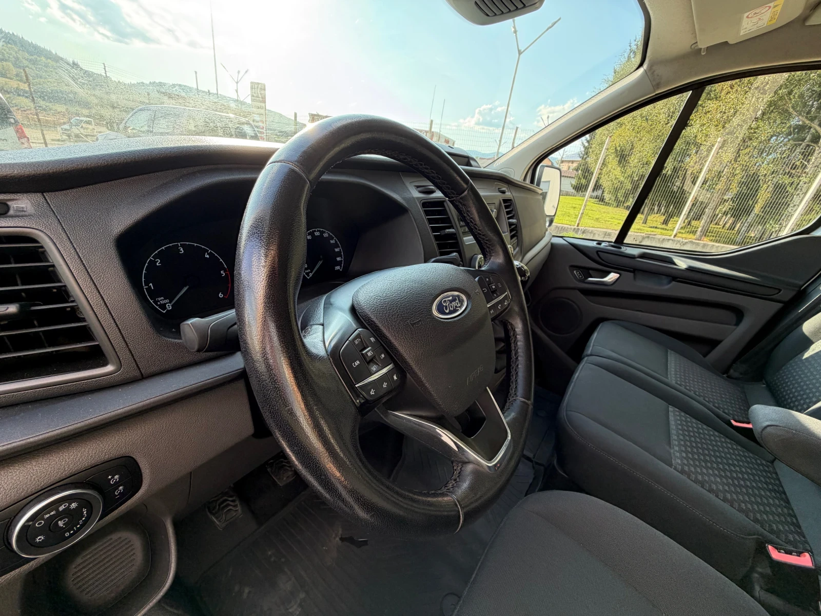 Ford Transit Custom 2.0TDCi  131ks, снимка 9 - Бусове и автобуси - 56067509