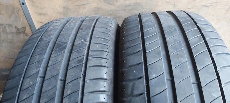 Гуми Летни 225/50R18, снимка 1 - Гуми и джанти - 35136378