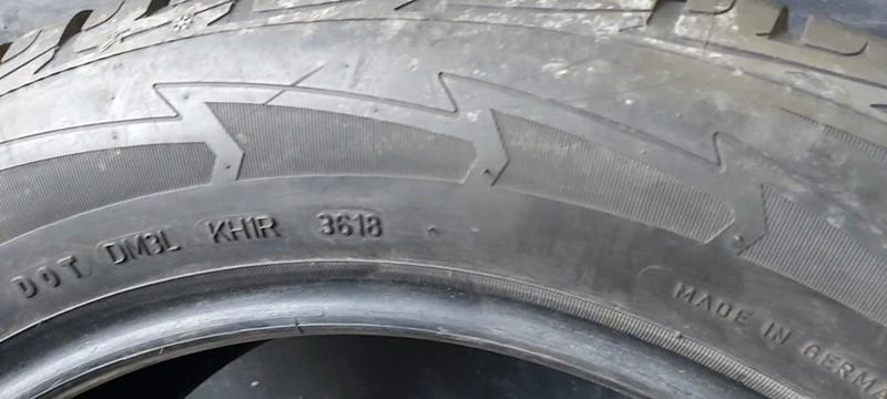 Гуми Зимни 235/55R18, снимка 6 - Гуми и джанти - 35148658