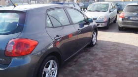 Toyota Auris Бензин/газ, снимка 6