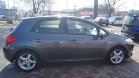 Toyota Auris Бензин/газ, снимка 2