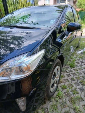 Toyota Prius 2016, снимка 3