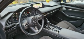 Mazda 3 2.0i Mild HIBRID/SKYACTIV ИЗКЛЮЧИТЕЛНА 25700км , снимка 14