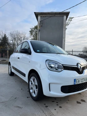     Renault Twingo  . 2030.