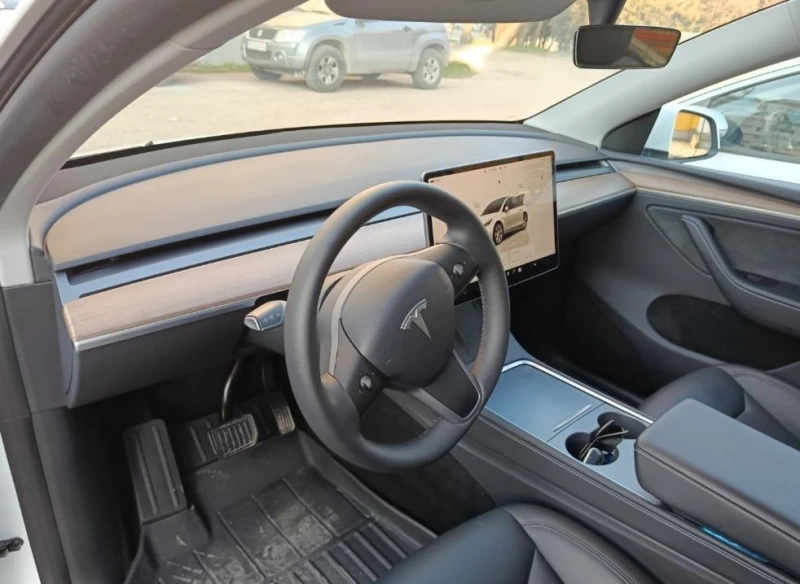 Tesla Model Y Long Range 4x4 Гаранция, снимка 13 - Автомобили и джипове - 49362693