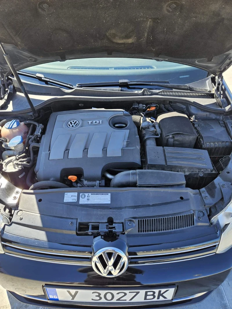 VW Golf 1.6 TDI, снимка 11 - Автомобили и джипове - 49598820