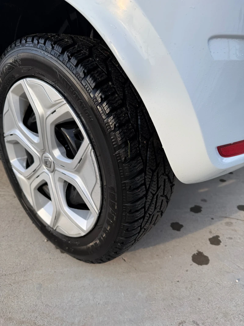 Renault Twingo Гаранция бат. 2030г., снимка 10 - Автомобили и джипове - 52023312