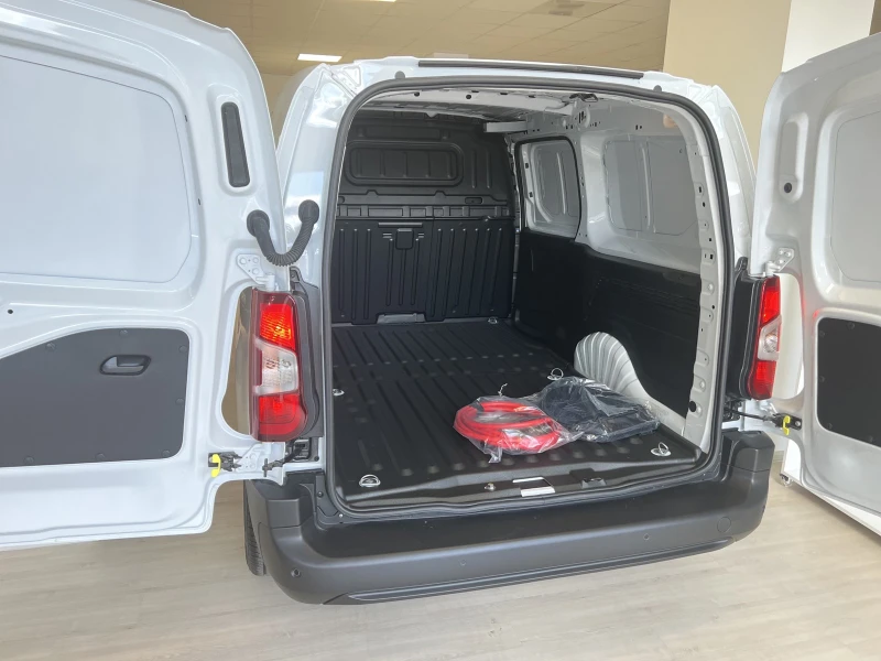 Fiat Doblo Electric VAN L2 (LWB) 100kW Battery 50kWh, снимка 11 - Автомобили и джипове - 51806177
