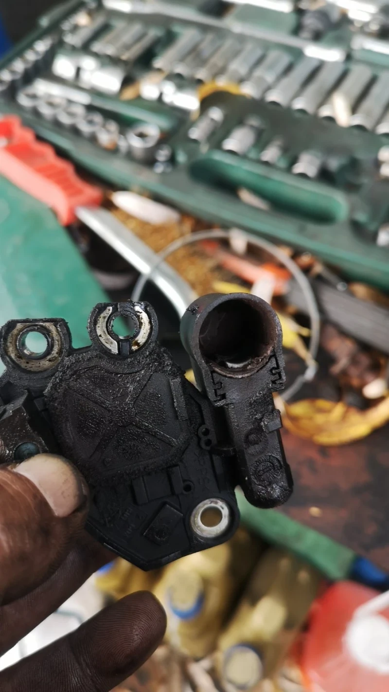 VW Golf Голф 6 1.6 TDI 105 кс., снимка 13 - Автомобили и джипове - 52632043