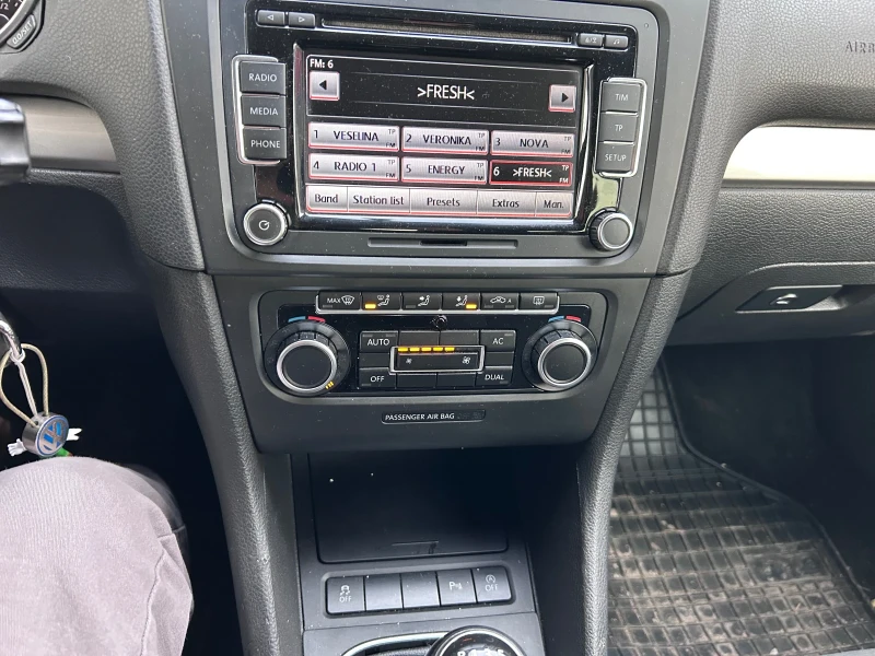 VW Golf Голф 6 1.6 TDI 105 кс., снимка 7 - Автомобили и джипове - 52632043