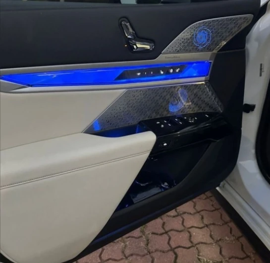 BMW 740 d xDrive M-Sport, снимка 8 - Автомобили и джипове - 52538961