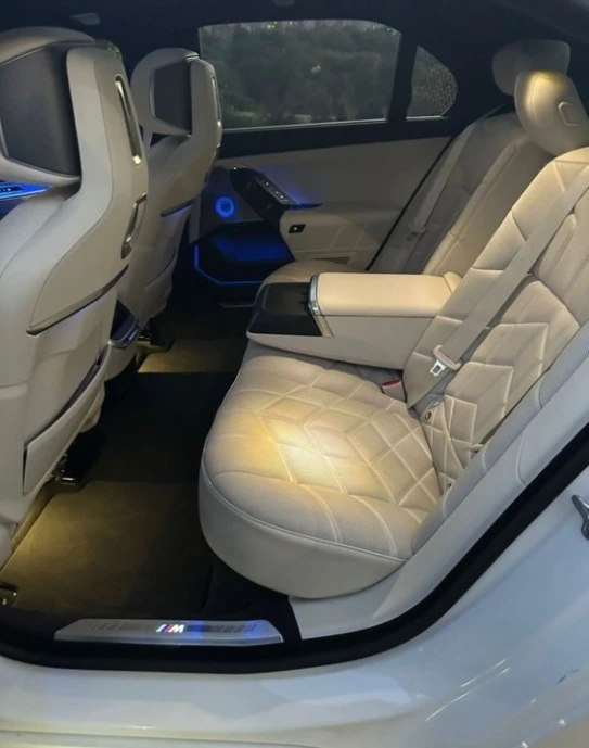 BMW 740 d xDrive M-Sport, снимка 5 - Автомобили и джипове - 52538961