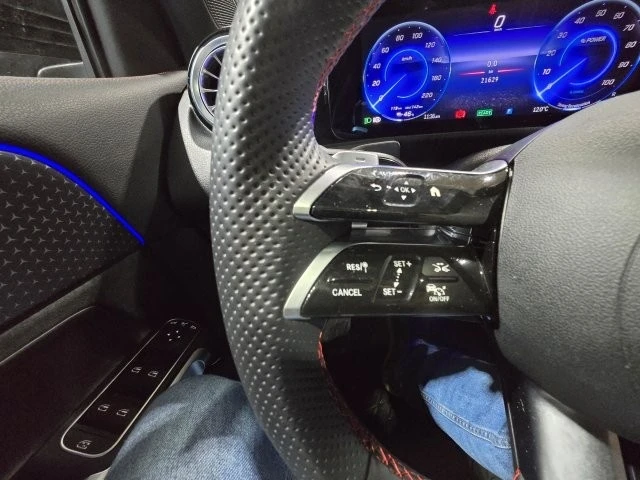 Mercedes-Benz EQB * 300 * CARFAX * БЕЗ ПЪРВОНАЧАЛНА ВНОСКА, снимка 14 - Автомобили и джипове - 53398994