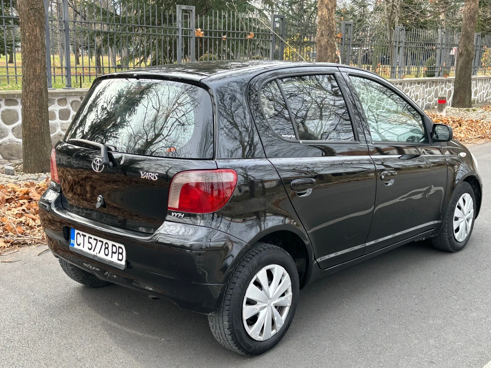 Toyota Yaris 1.0 VVT-I  - изображение 5