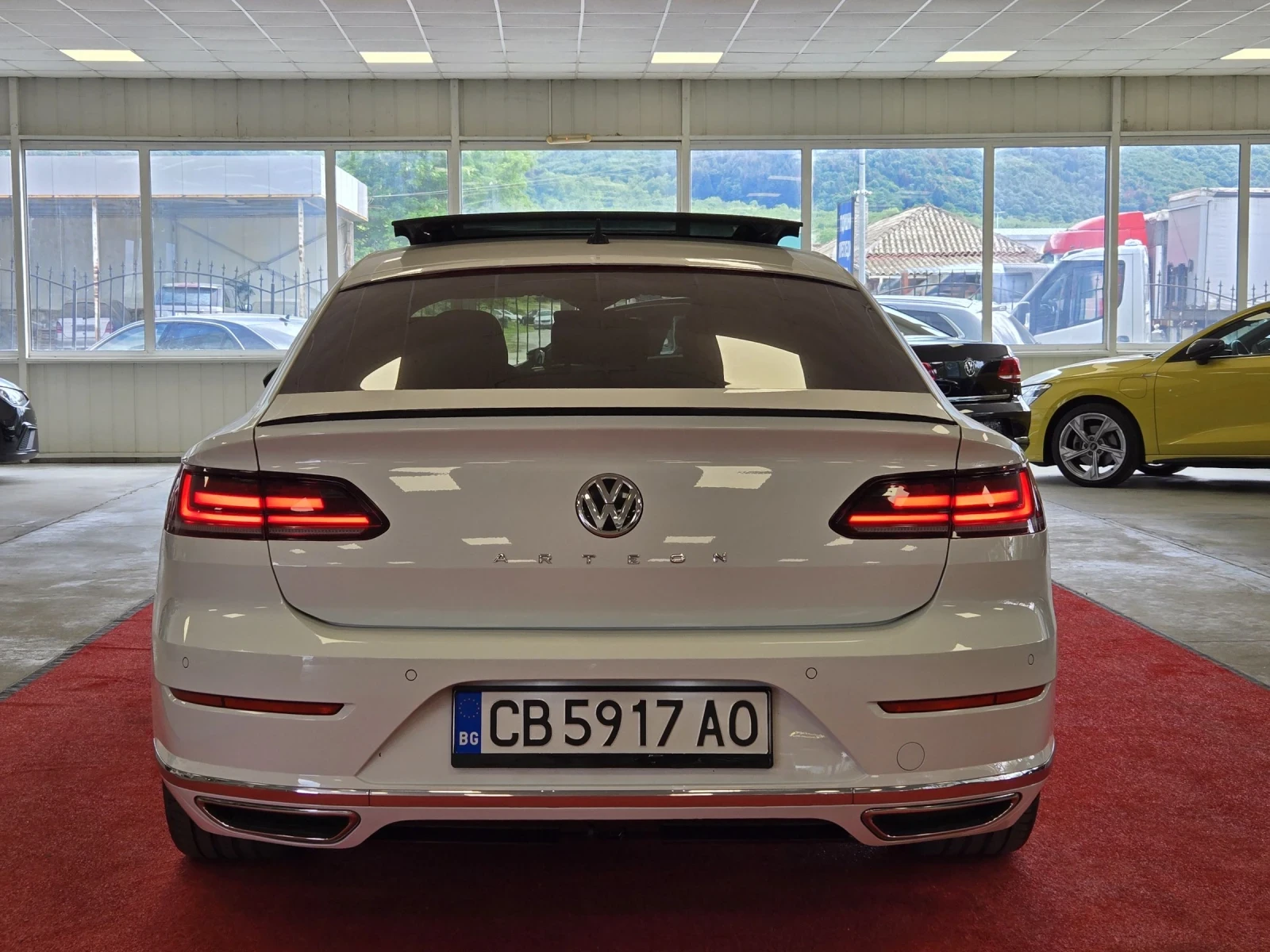 VW Arteon R-Line / 2.0 TSI / DSG / Distronic / Panorama - изображение 7