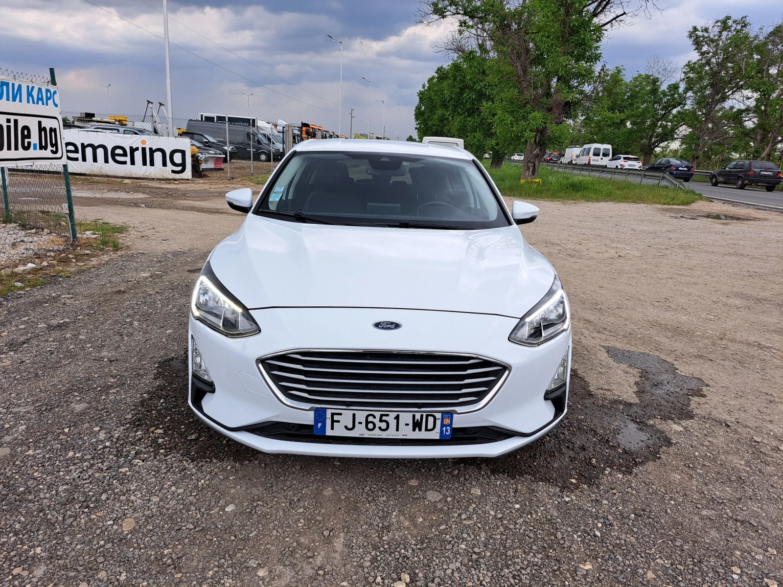 Ford Focus 1.5 TDCI Перфектно състояние! - изображение 2