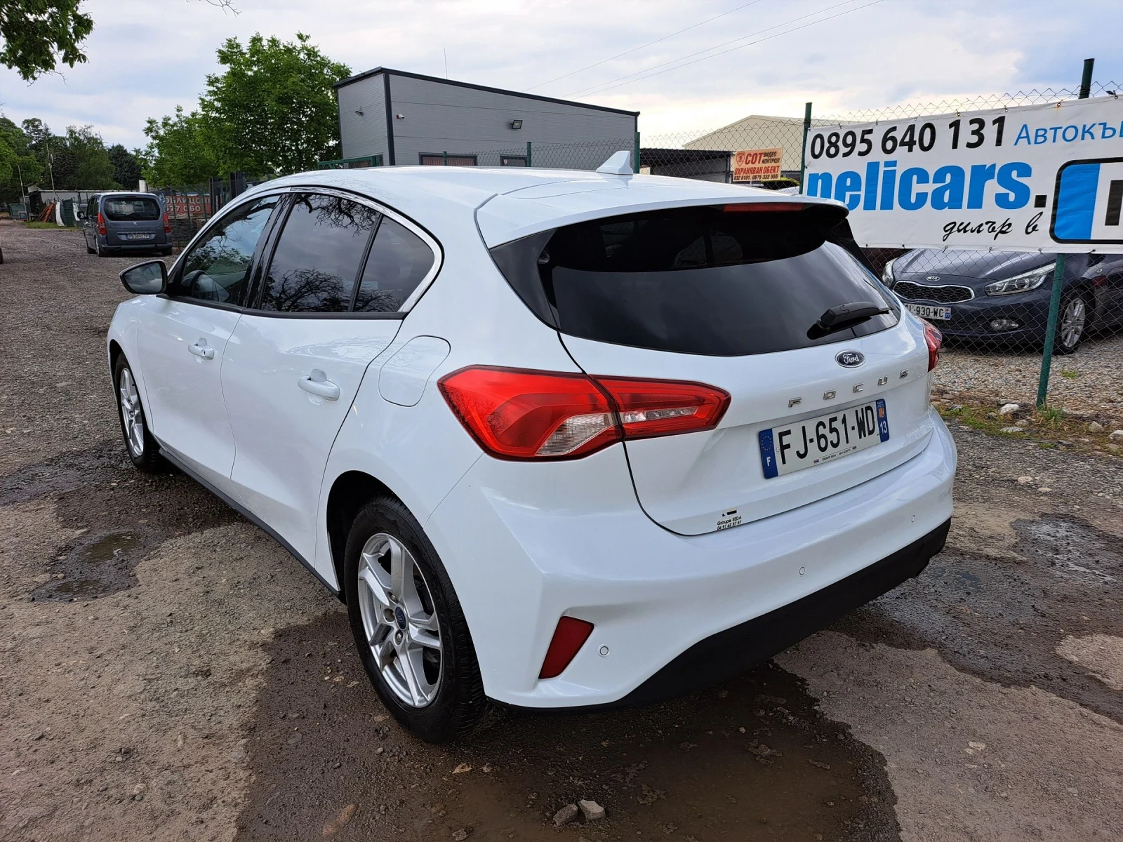 Ford Focus 1.5 TDCI Перфектно състояние! - изображение 4