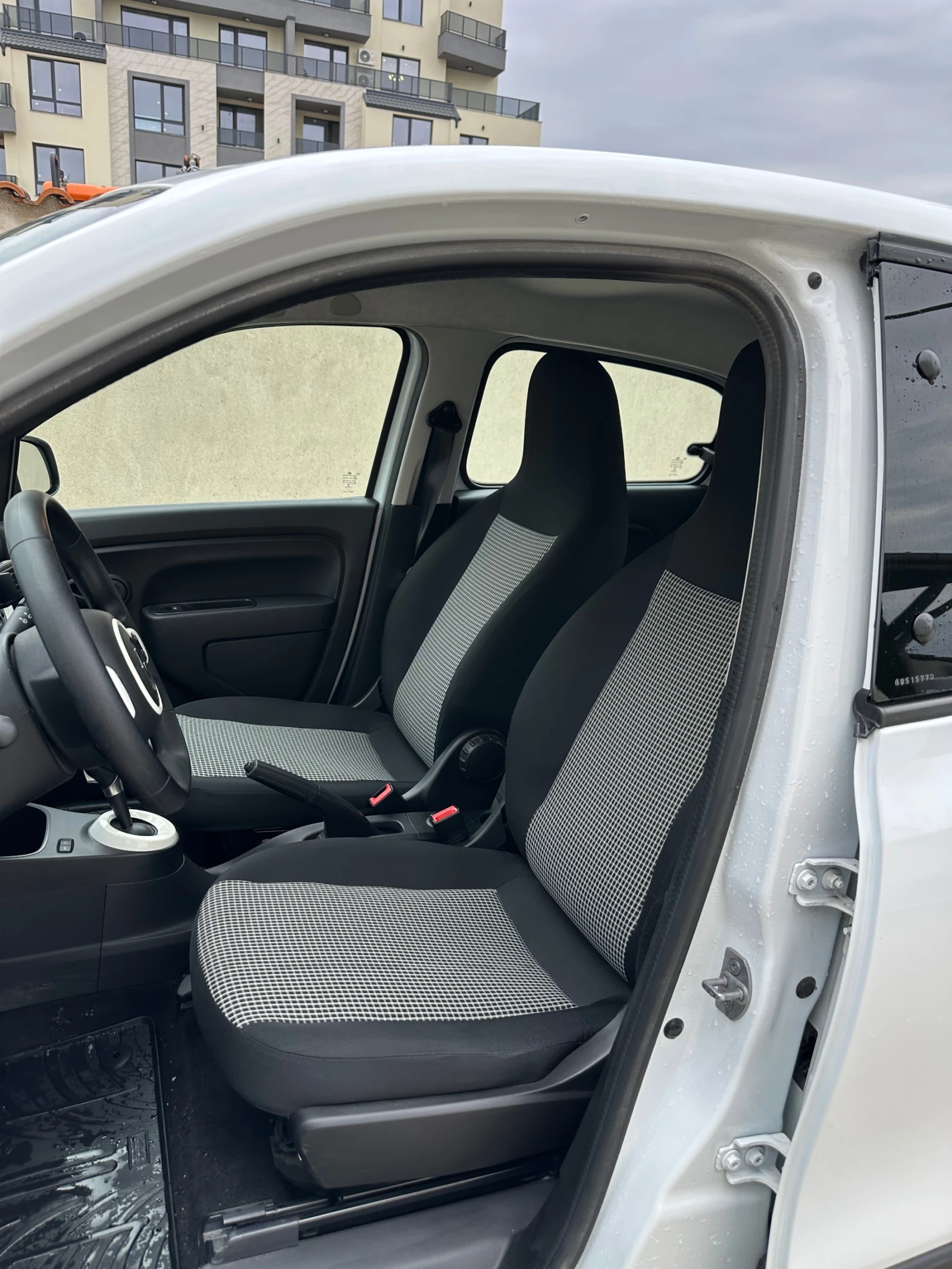 Renault Twingo Гаранция бат. 2030г. - изображение 7