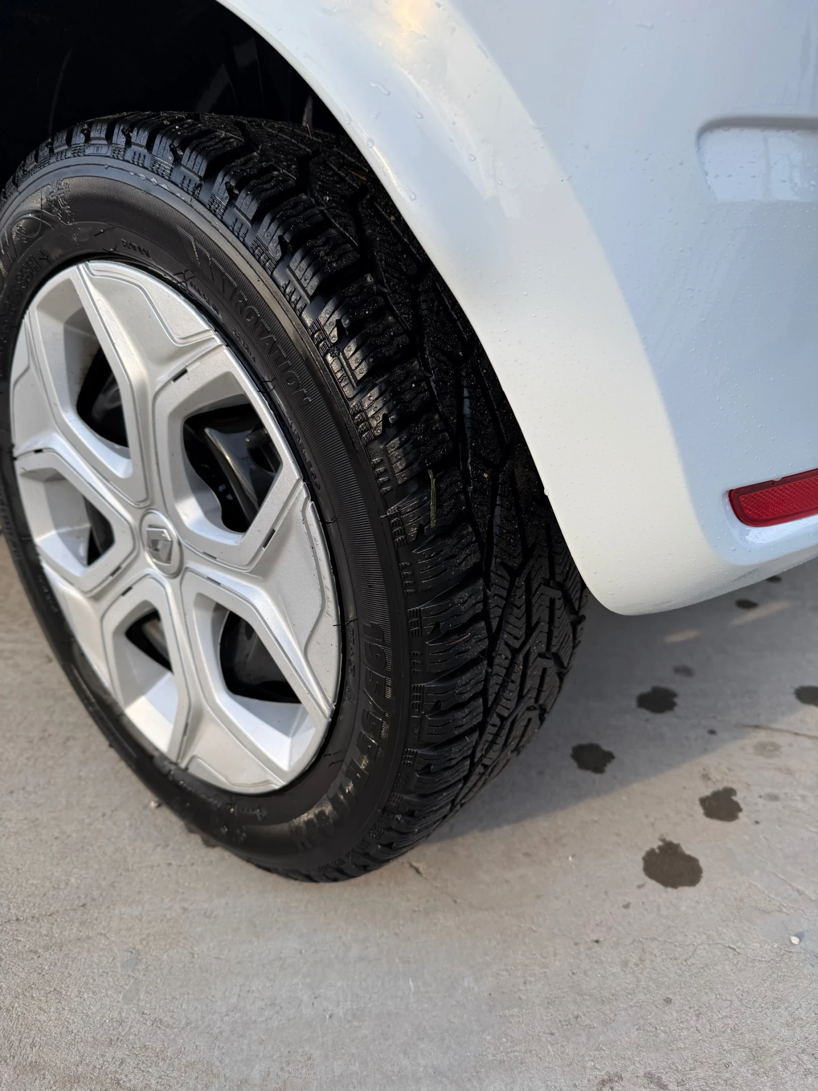 Renault Twingo Гаранция бат. 2030г. - изображение 10